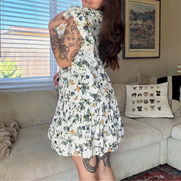 Zara White Floral Ruffle Tiered Mini Dress sz Small - Picture 3 of 7